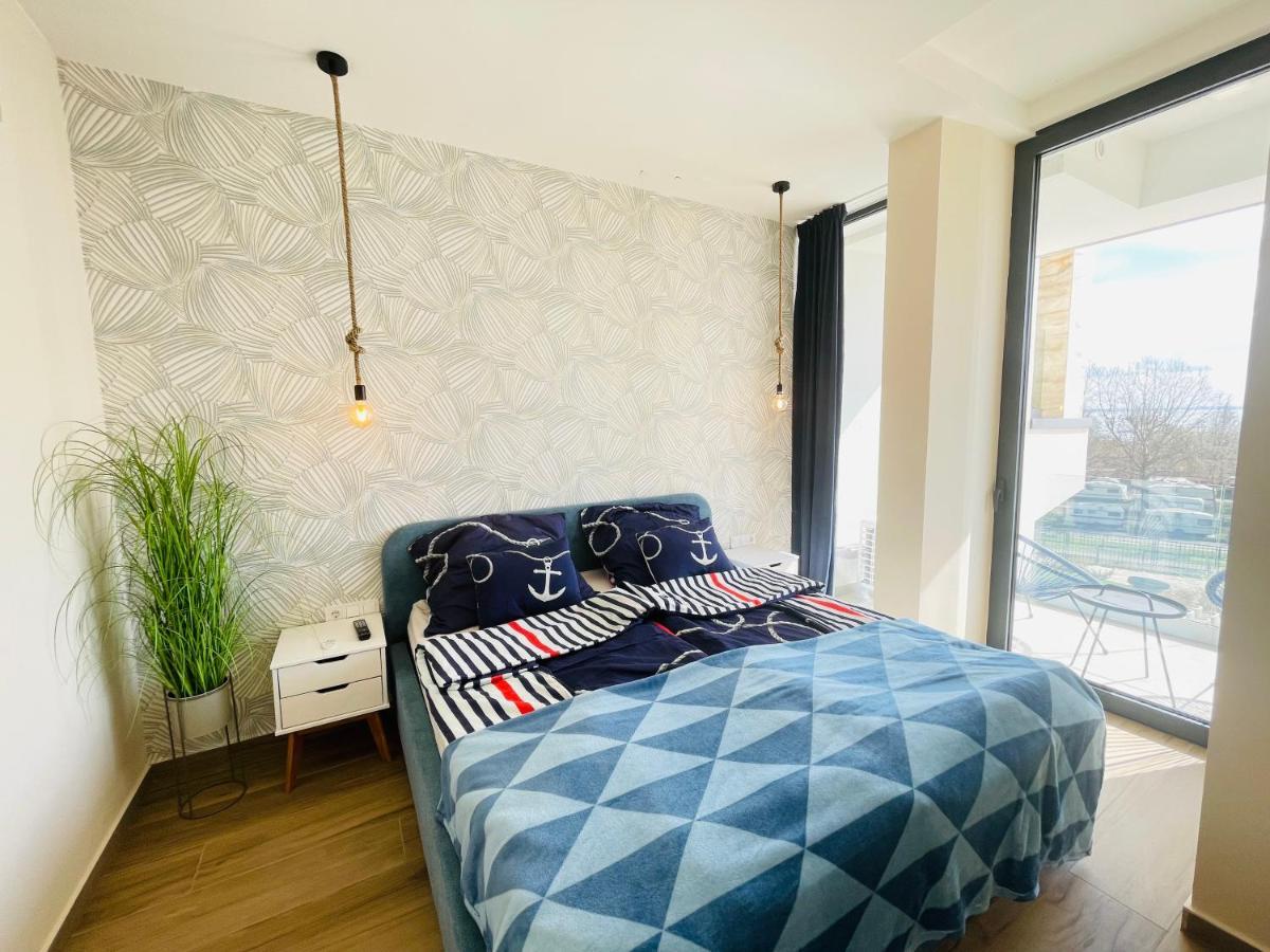 Panorama Deluxe Apartments - Pool & Free Parking Alsóörs Екстериор снимка